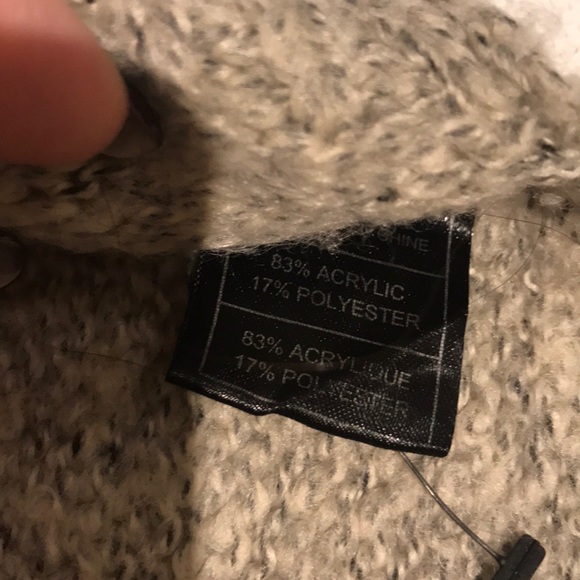 B.B Dakota sweater! - Picture 4 of 6